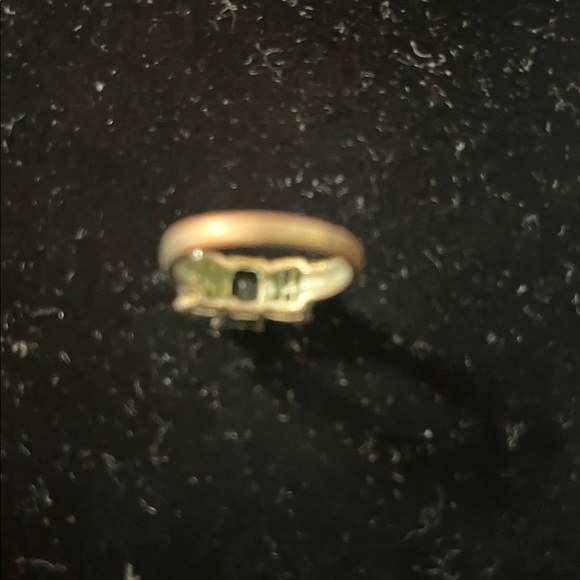 Elegant Gold and Silver Ring Set(5) - Picture 5 of 11